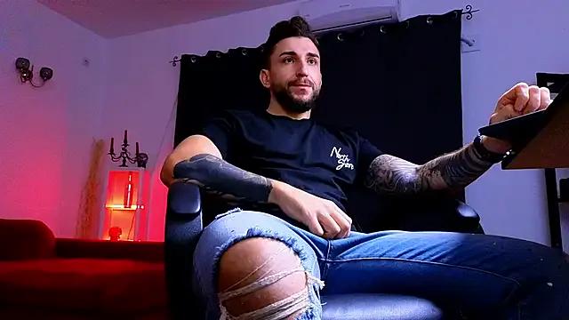 Private MightyAaron66 on StripChat