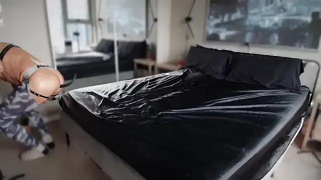 MikyFoxx — Making it  kinky ... U down