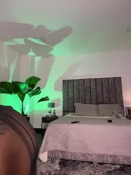 Freechat milaivanova on StripChat