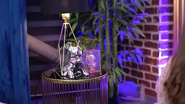 Freechat MillaSerene on StripChat