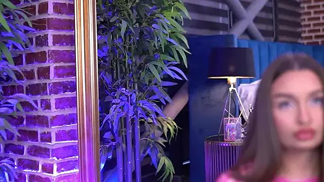 Freechat MillaSerene on StripChat