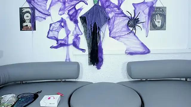 Molly_sweetlove on StripChat 