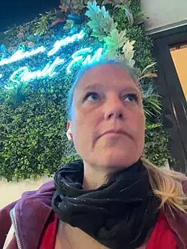 Freechat MoniqueLaFee on StripChat