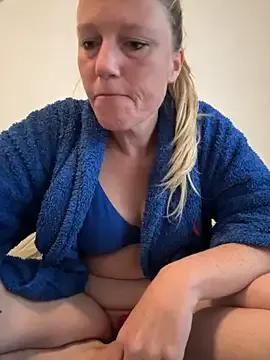 Freechat MoniqueLaFee on StripChat