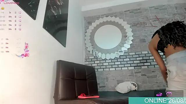 Freechat MystiqueTs on StripChat