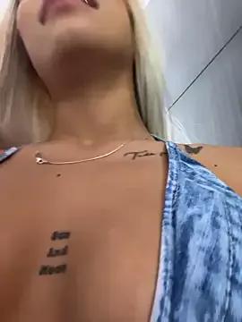 Freechat MystiqueXXX on StripChat