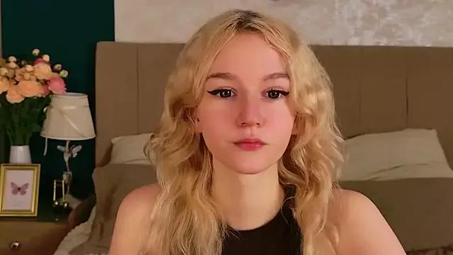 Freechat NaomiLoys on StripChat