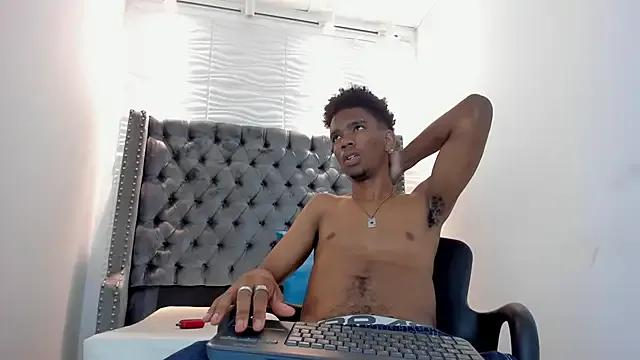 Freechat nero_reyd on StripChat