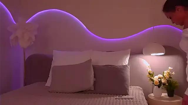 StripChat Nicole_Space is Freechat Nicole_Space — turn around and show ass