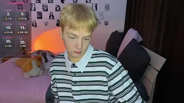 Freechat olivertasty on StripChat