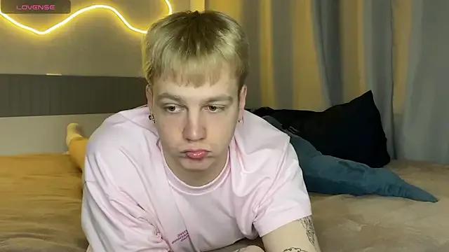 Freechat olivertasty on StripChat