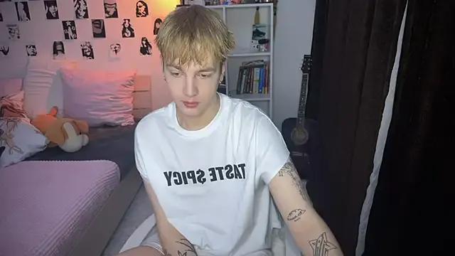 Freechat olivertasty on StripChat