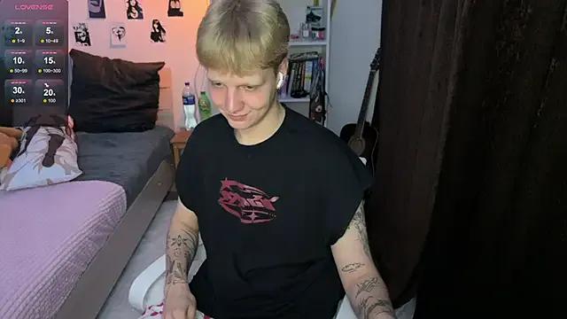 Freechat olivertasty on StripChat