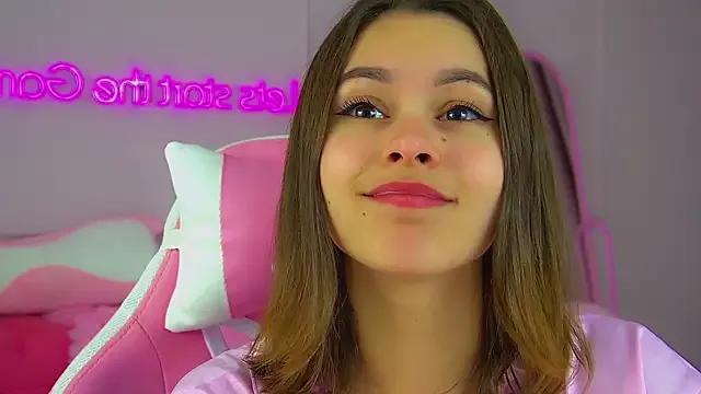 Freechat PollyLanders on StripChat