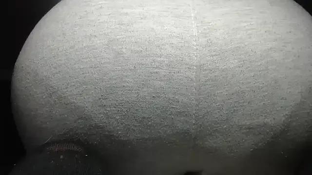 Freechat prettyangelsquirt on StripChat