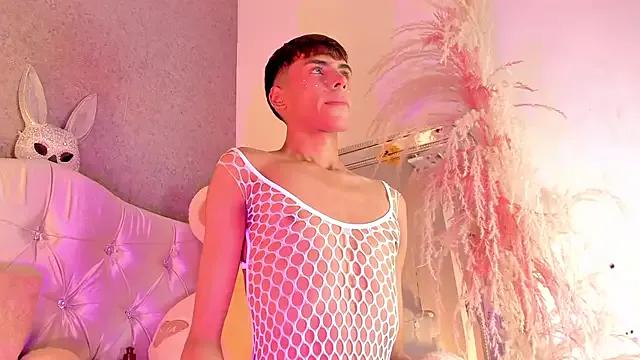 Freechat PrincePoppy on StripChat