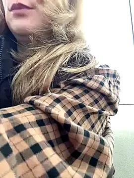 Freechat Puzdosia on StripChat