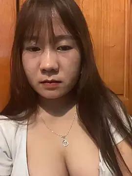 Freechat qinejr37 on StripChat