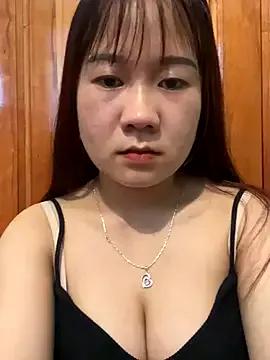 Freechat qinejr37 on StripChat