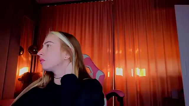 Private Reina_Cummings on StripChat