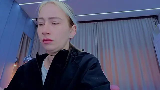 Reina_Cummings's avatar