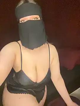 Freechat RooVaaN-Xx on StripChat