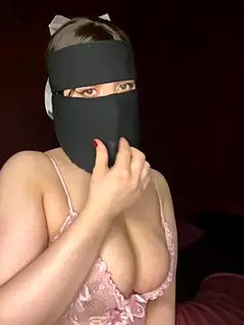 Freechat RooVaaN-Xx on StripChat