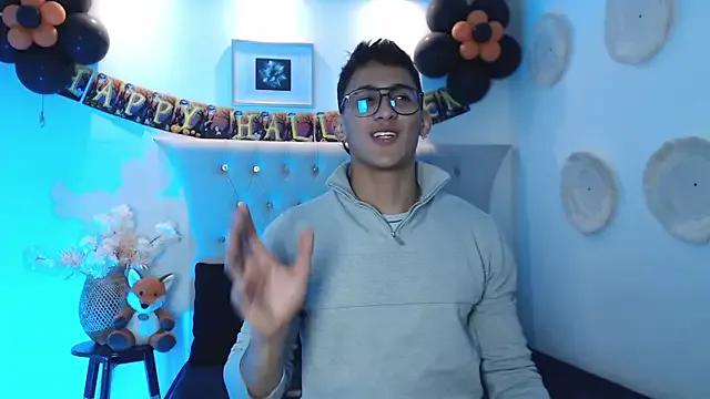 Freechat SalvadorFit on StripChat