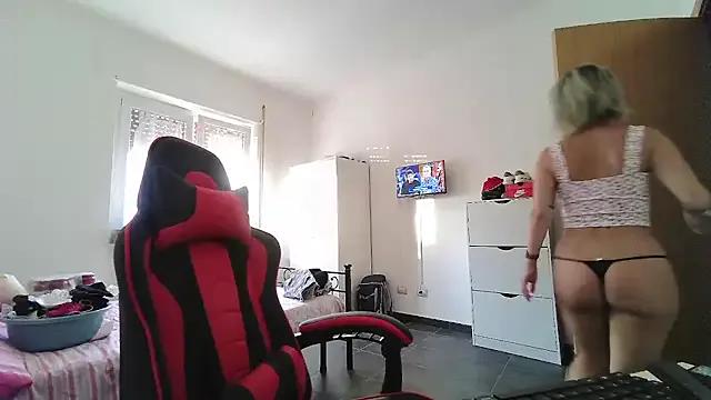 Freechat sexy_blondie92 on StripChat