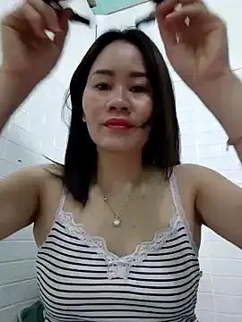 Freechat Singlemom69x on StripChat