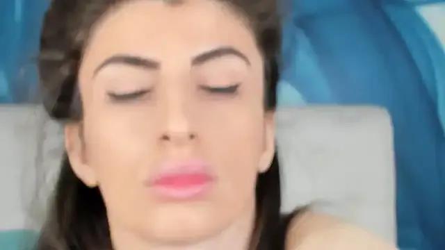 Freechat SkinnyDolly on StripChat