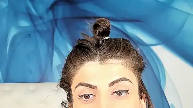 Freechat SkinnyDolly on StripChat