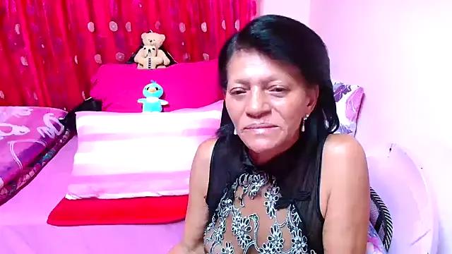 Freechat SLUTTYROXY on StripChat