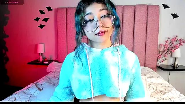 StripChat TerumiKitty is Private TerumiKitty — spank ass + oil massage + 5 min of contr