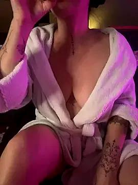 Freechat TheNaturalistX on StripChat