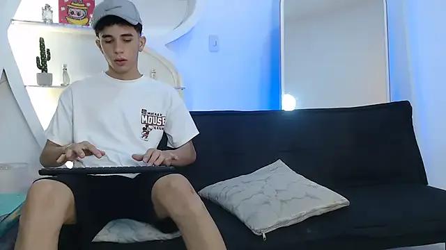 Private THREE_GUYS_HOT on StripChat