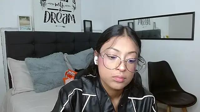 Freechat vaness_weet on StripChat