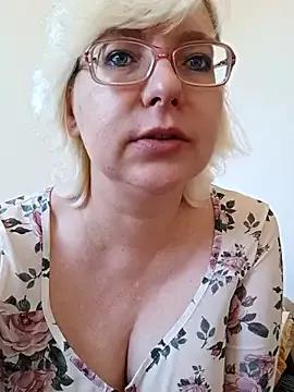 Freechat VikaKing on StripChat