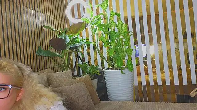 Freechat Violetttttta on StripChat