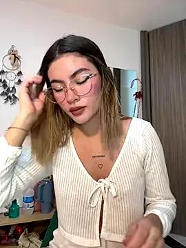 Freechat Your_Honeey on StripChat